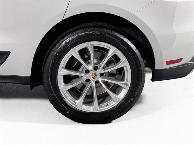 used 2025 Porsche Macan car