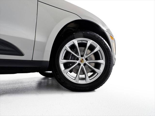 used 2025 Porsche Macan car