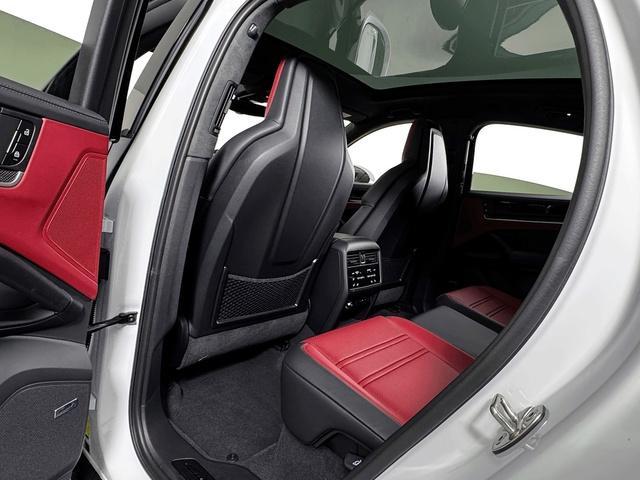 new 2025 Porsche Cayenne car, priced at $174,625