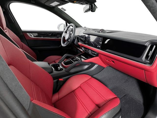 new 2025 Porsche Cayenne car, priced at $174,625