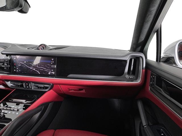 new 2025 Porsche Cayenne car, priced at $174,625