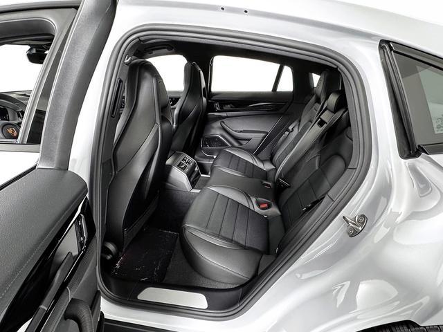 new 2026 Porsche Panamera car, priced at $128,230