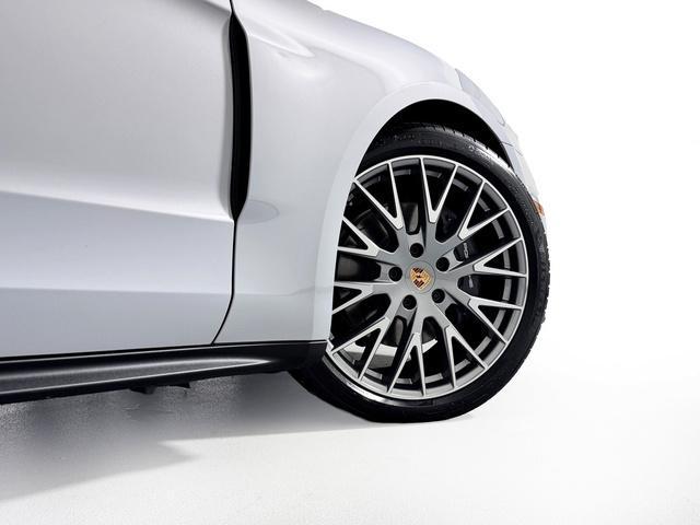 new 2026 Porsche Panamera car, priced at $128,230