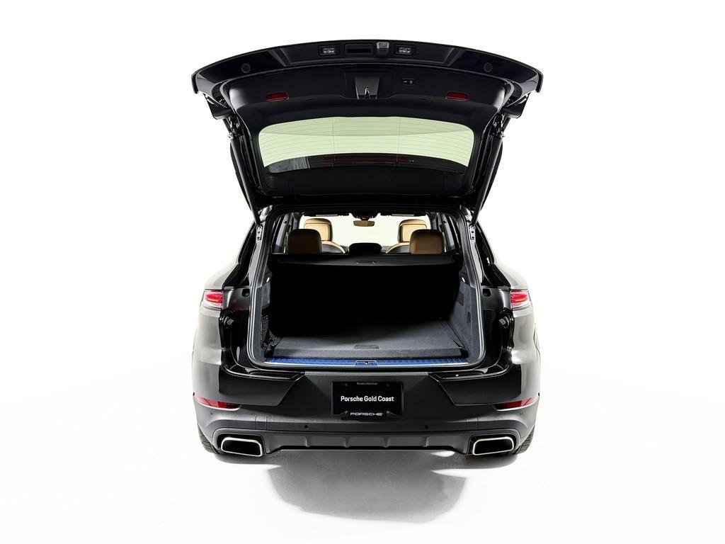 new 2025 Porsche Cayenne car, priced at $101,900
