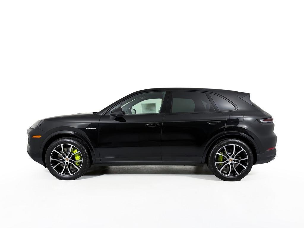 new 2025 Porsche Cayenne car, priced at $101,900