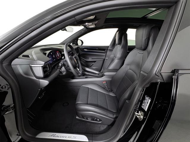 new 2025 Porsche Macan car, priced at $93,915