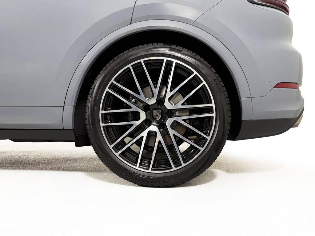 new 2025 Porsche Cayenne car, priced at $163,900