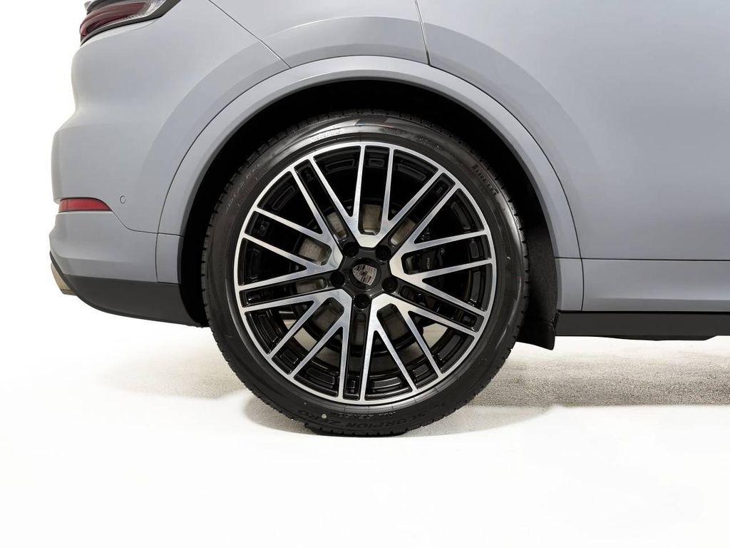 new 2025 Porsche Cayenne car, priced at $163,900