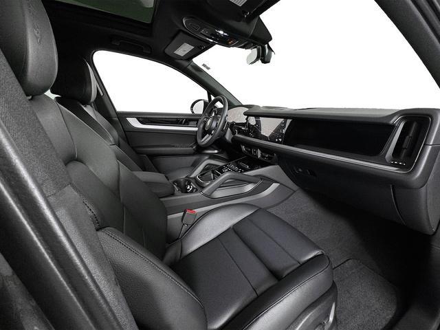 new 2025 Porsche Cayenne car, priced at $107,065