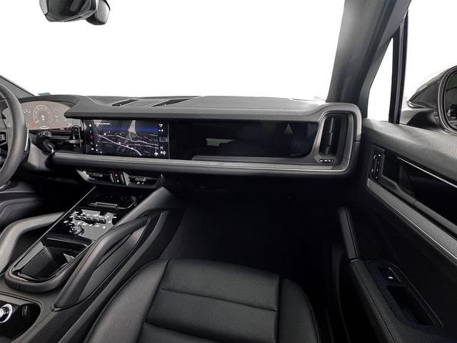 new 2025 Porsche Cayenne car, priced at $107,065