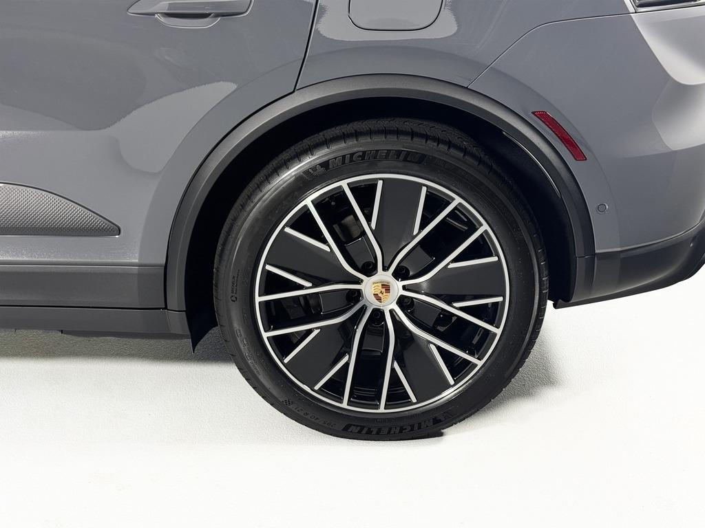 used 2025 Porsche Macan car, priced at $75,850