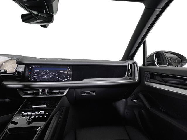 new 2025 Porsche Cayenne car, priced at $107,065