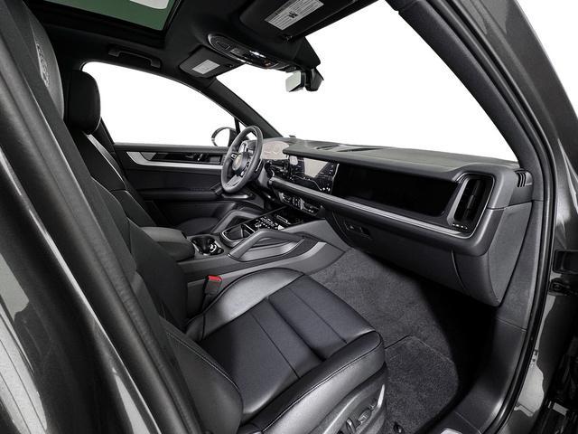 new 2025 Porsche Cayenne car, priced at $107,065