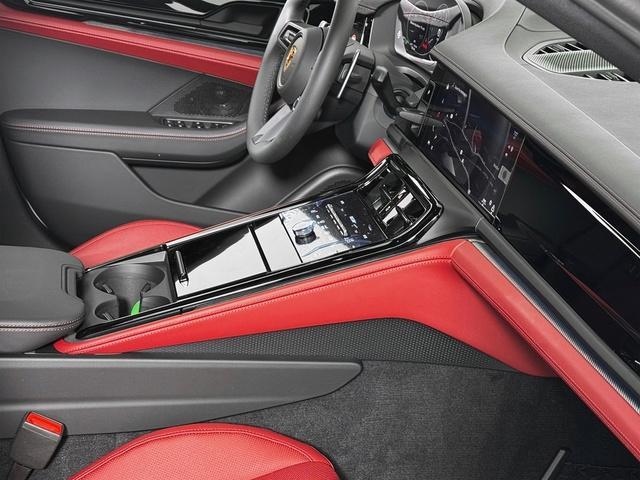 new 2025 Porsche Panamera car, priced at $128,185