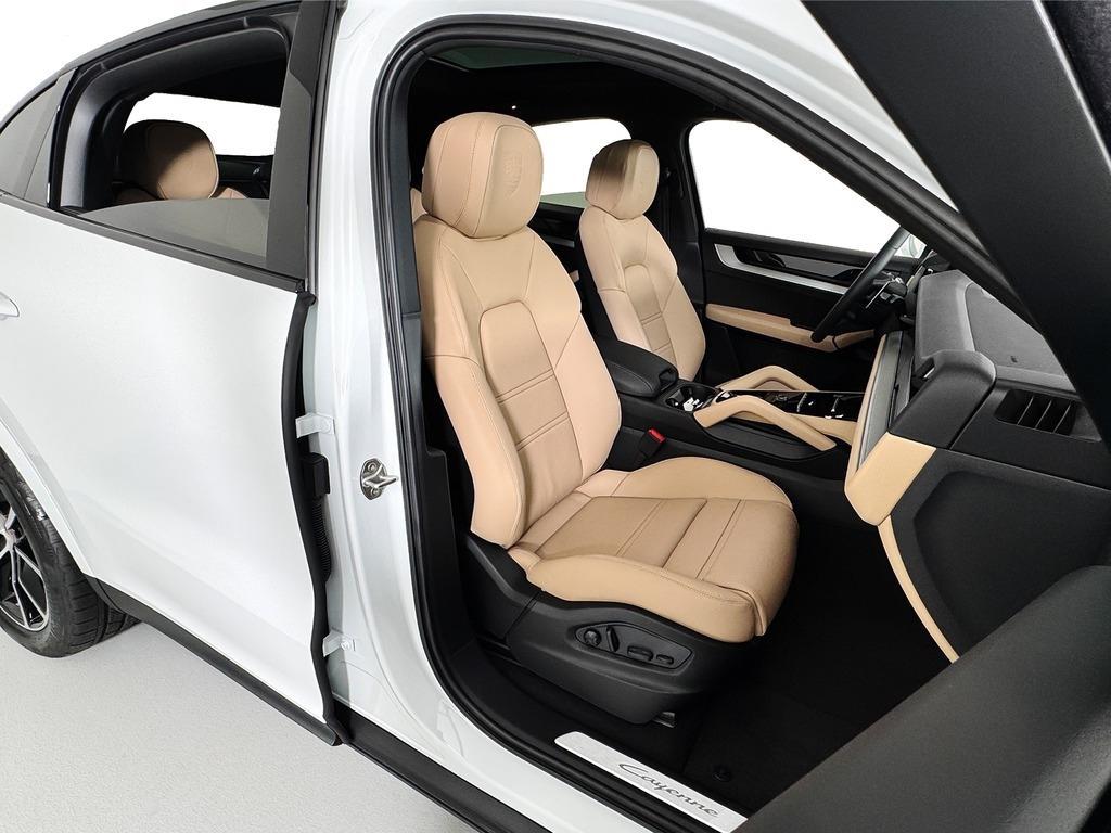 new 2025 Porsche Cayenne car, priced at $99,995