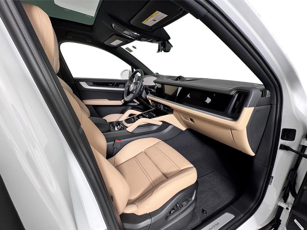 new 2025 Porsche Cayenne car, priced at $99,995