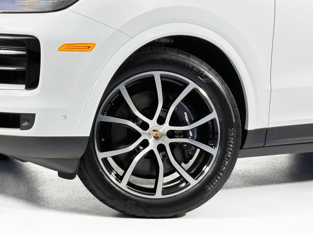 new 2025 Porsche Cayenne car, priced at $99,995