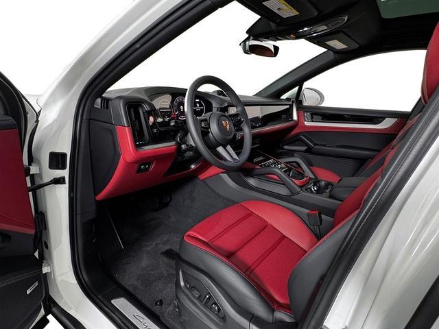 new 2025 Porsche Cayenne car, priced at $104,565