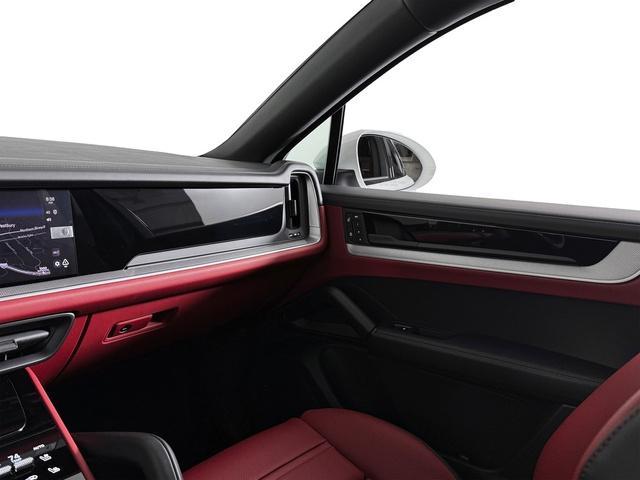 new 2025 Porsche Cayenne car, priced at $104,565