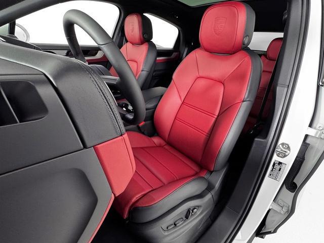 new 2025 Porsche Cayenne car, priced at $104,565