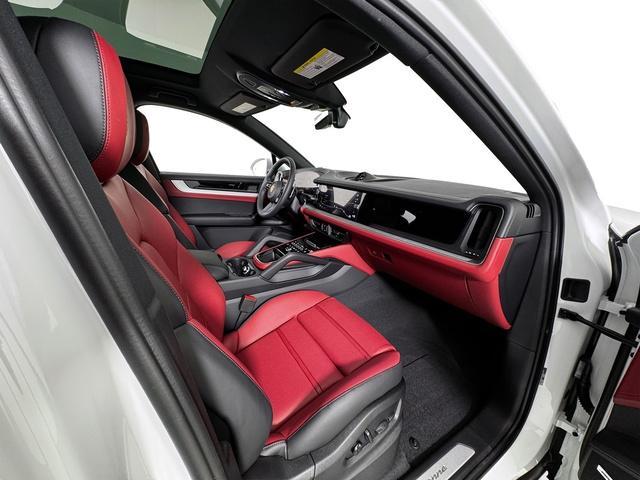 new 2025 Porsche Cayenne car, priced at $104,565