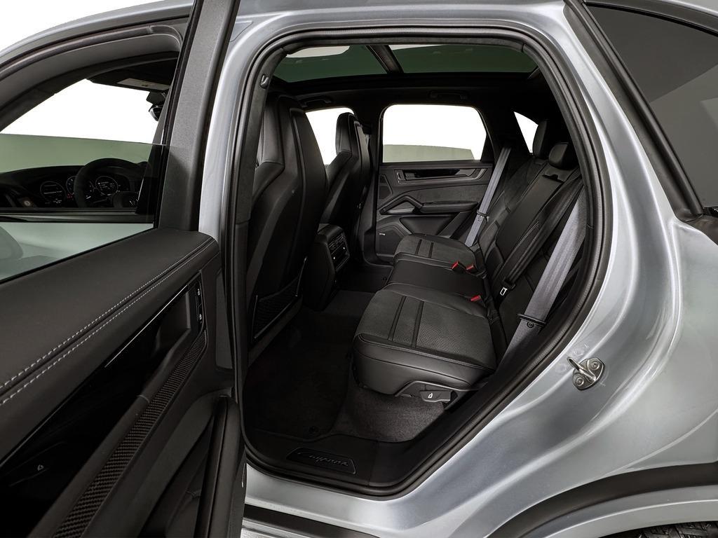 new 2025 Porsche Cayenne car, priced at $140,495