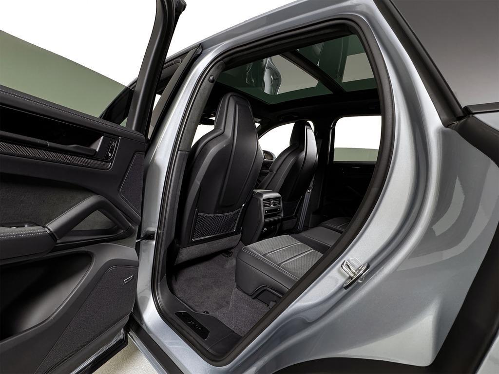 new 2025 Porsche Cayenne car, priced at $140,495
