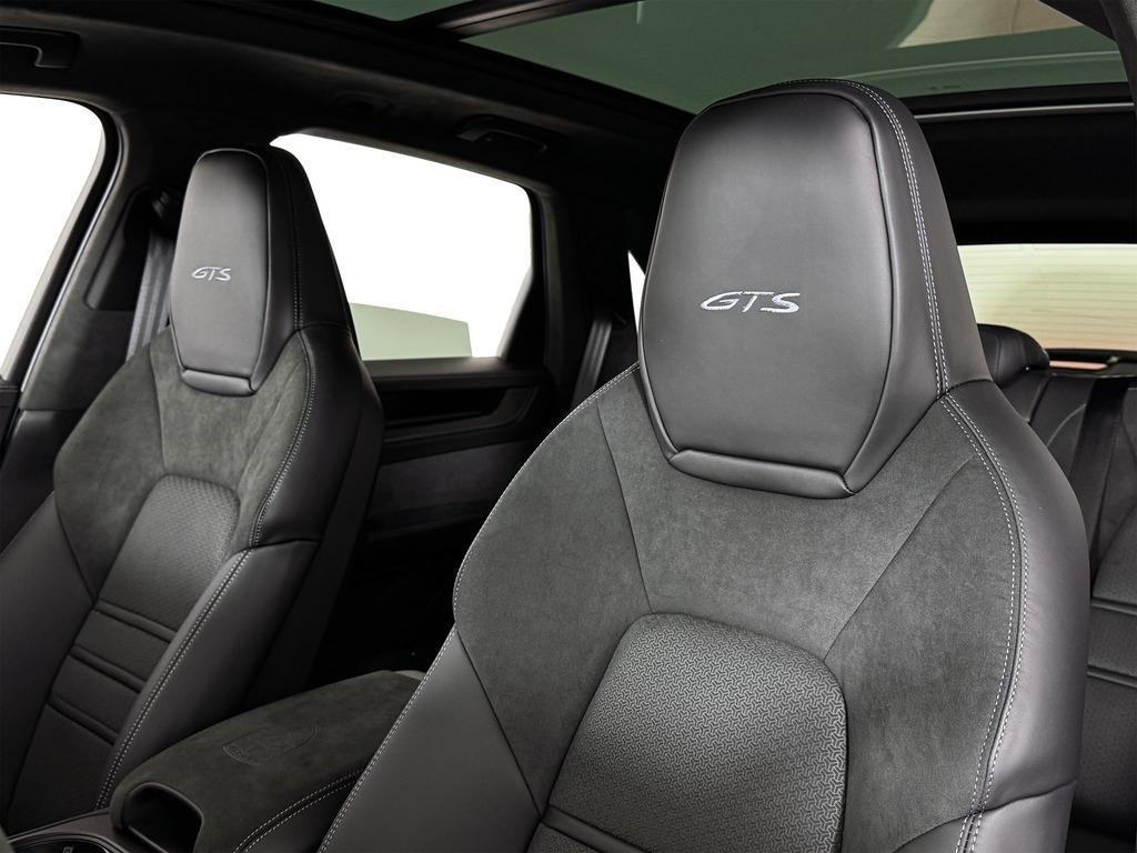 new 2025 Porsche Cayenne car, priced at $140,495