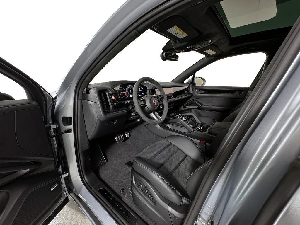 new 2025 Porsche Cayenne car, priced at $140,495