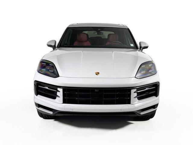 new 2025 Porsche Cayenne car, priced at $102,035