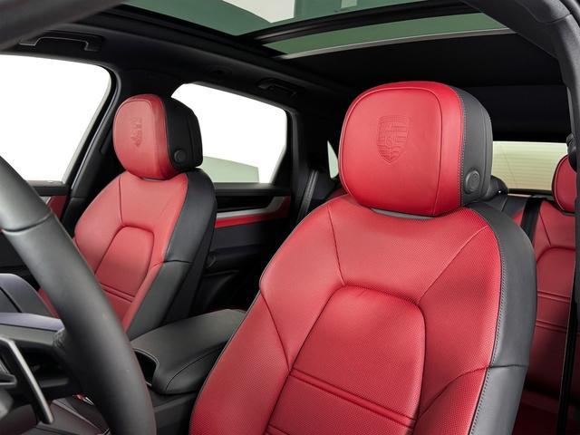 new 2025 Porsche Cayenne car, priced at $102,035
