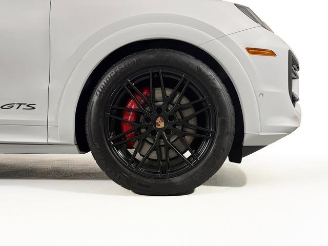 new 2026 Porsche Cayenne car, priced at $139,910