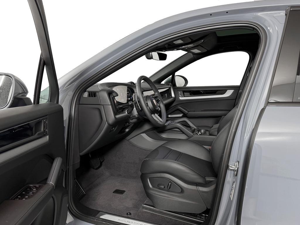 new 2025 Porsche Cayenne car, priced at $114,225
