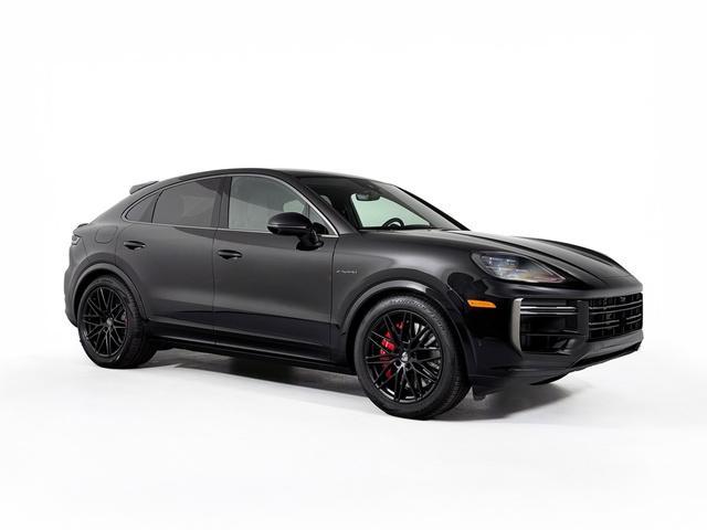 new 2025 Porsche Cayenne car, priced at $172,385