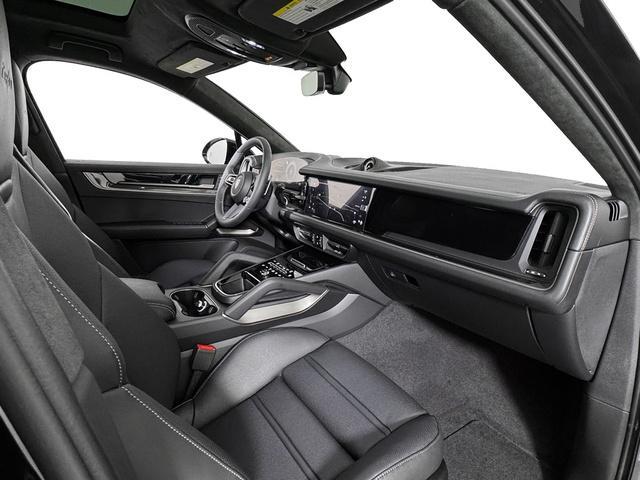 new 2025 Porsche Cayenne car, priced at $172,385