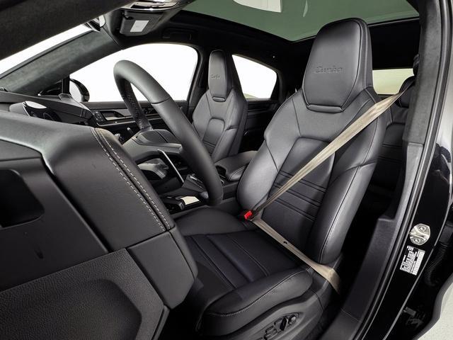 new 2025 Porsche Cayenne car, priced at $172,385