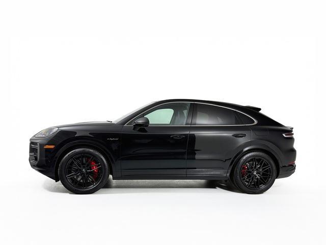 new 2025 Porsche Cayenne car, priced at $172,385