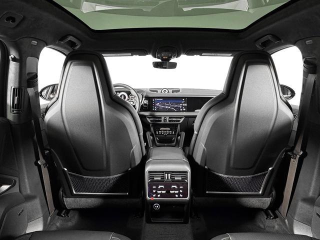 new 2025 Porsche Cayenne car, priced at $172,385