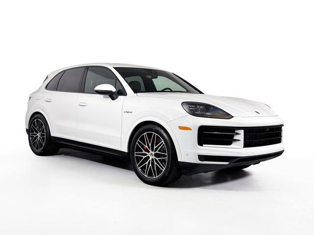 new 2025 Porsche Cayenne car, priced at $113,255