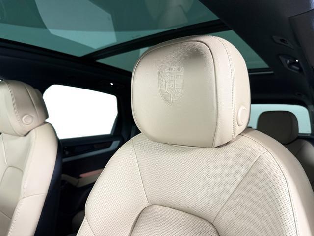 new 2025 Porsche Cayenne car, priced at $101,455