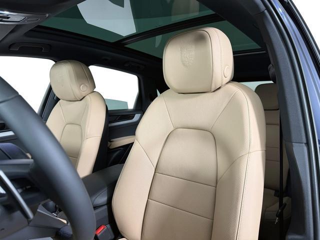 new 2025 Porsche Cayenne car, priced at $101,455