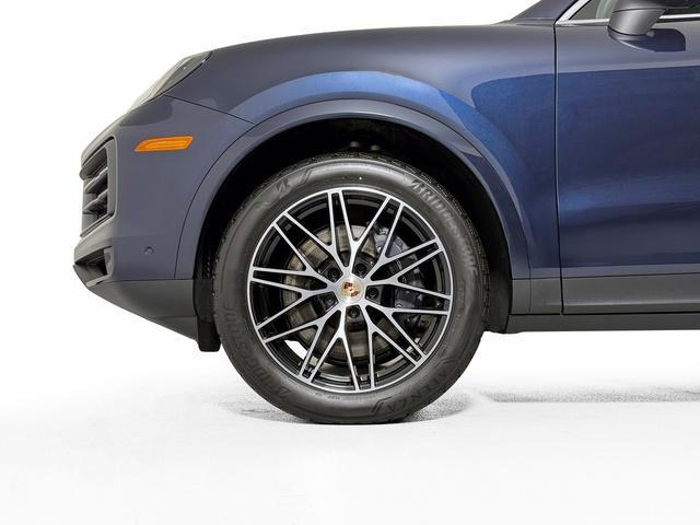 new 2025 Porsche Cayenne car, priced at $101,455