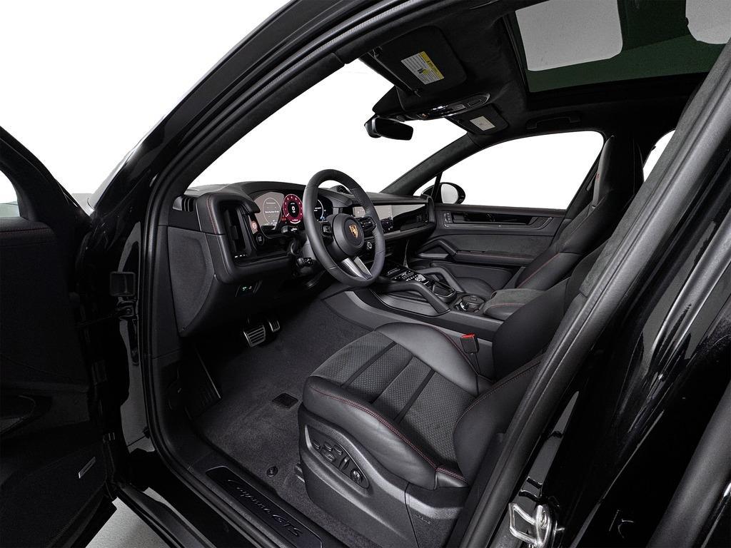 new 2025 Porsche Cayenne car, priced at $142,585