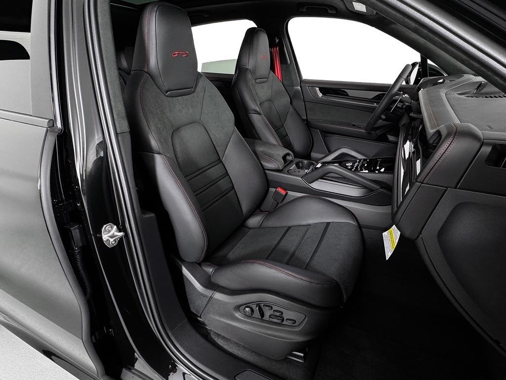 new 2025 Porsche Cayenne car, priced at $142,585