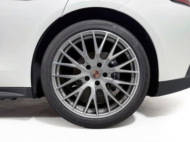 new 2026 Porsche Panamera car, priced at $127,370