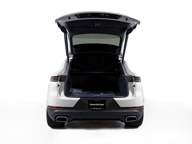 new 2025 Porsche Cayenne car, priced at $101,195