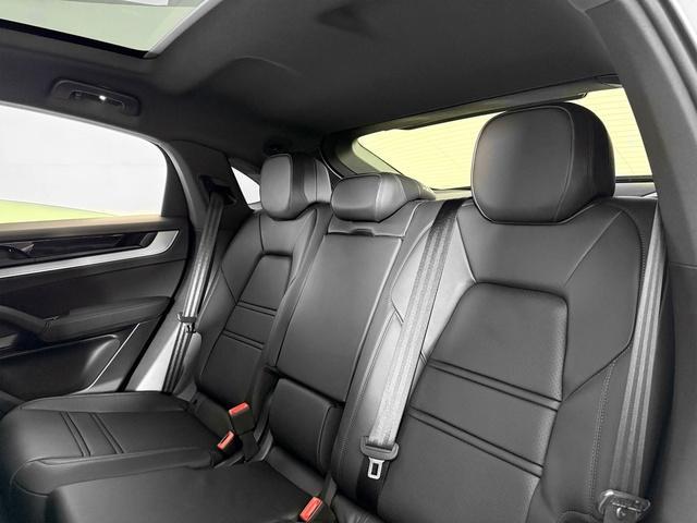 new 2025 Porsche Cayenne car, priced at $101,195