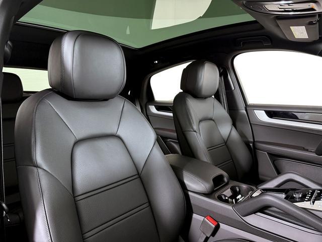 new 2025 Porsche Cayenne car, priced at $101,195