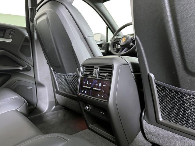 new 2025 Porsche Cayenne car, priced at $101,195