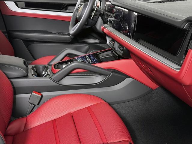 new 2025 Porsche Cayenne car, priced at $118,155